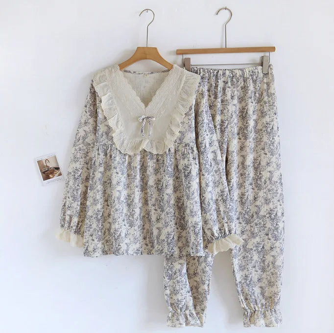 Conjunto elegante con dulces detalles de encaje
