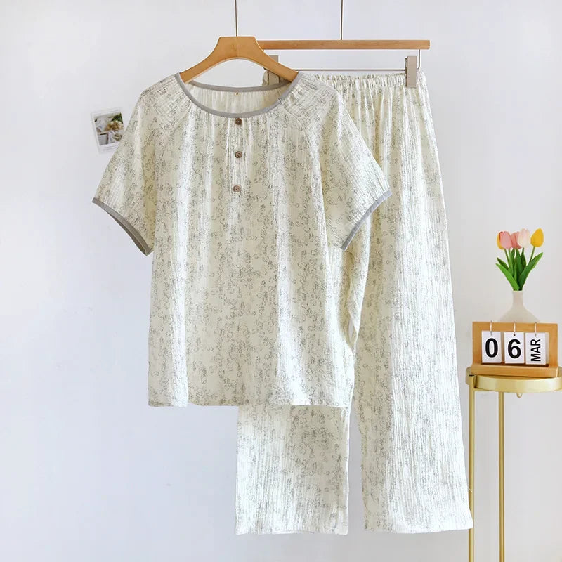 Conjunto elegante de cuello redondo y pantalón corto