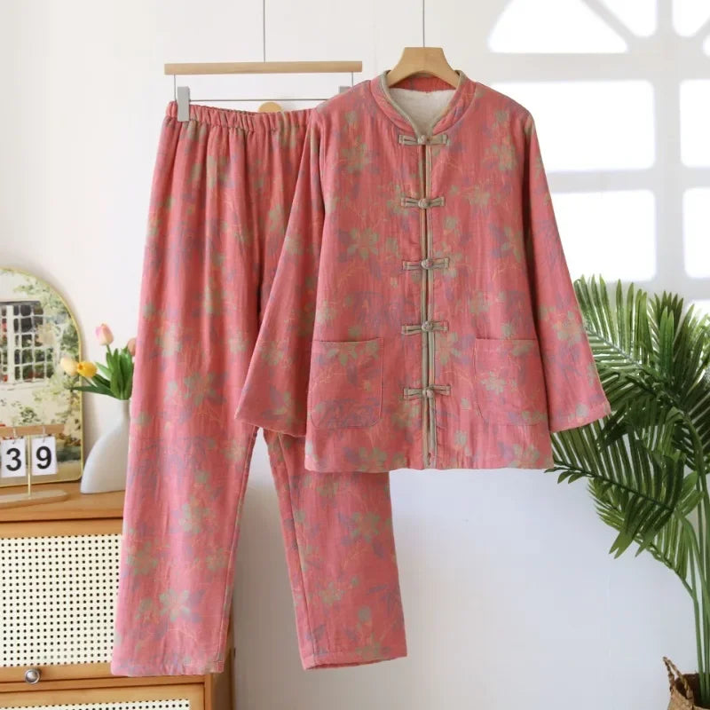 Conjunto de ropa de estar con botones de lazo